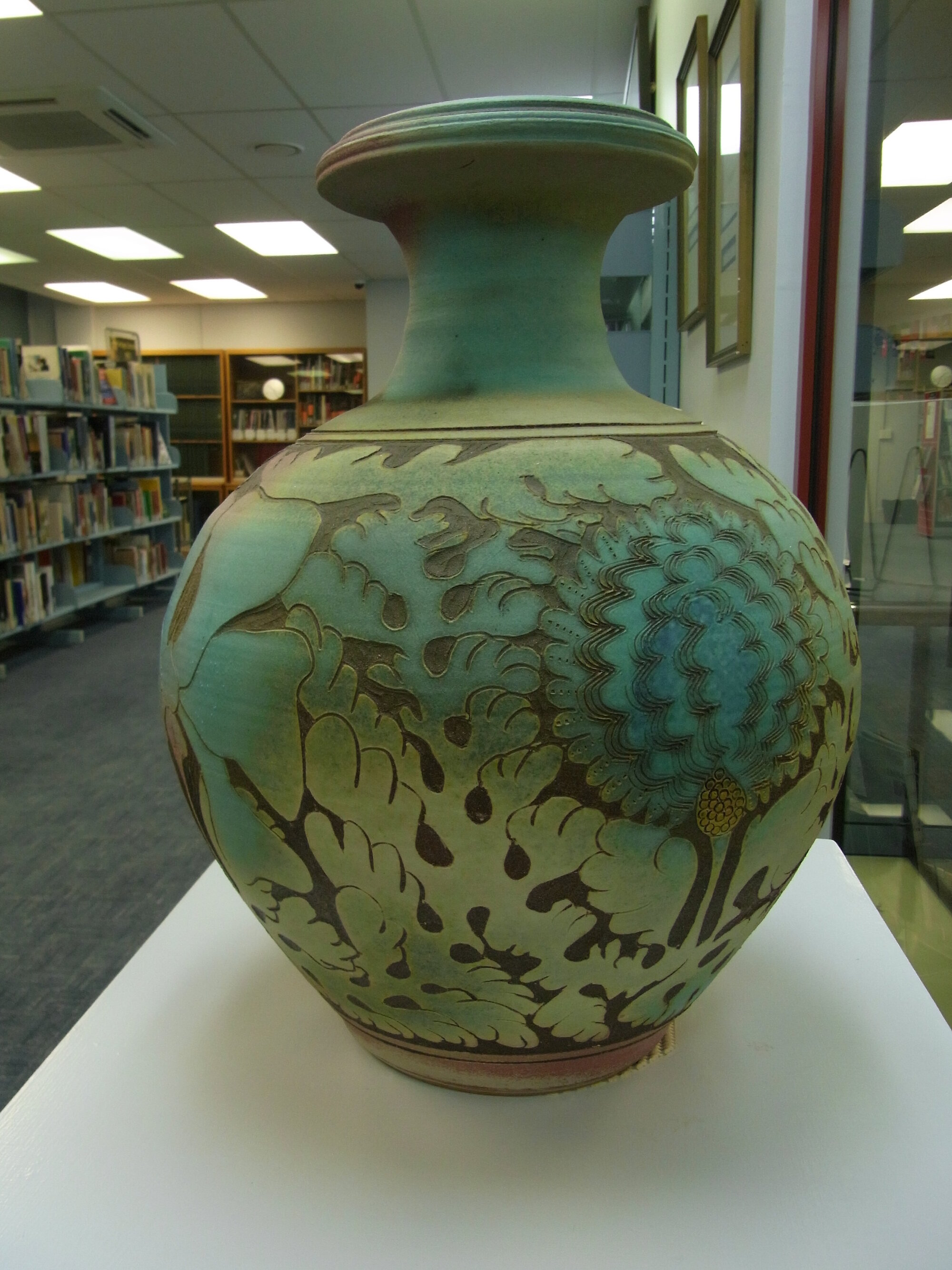 Photograph of a vase crafted by Graeme Storm