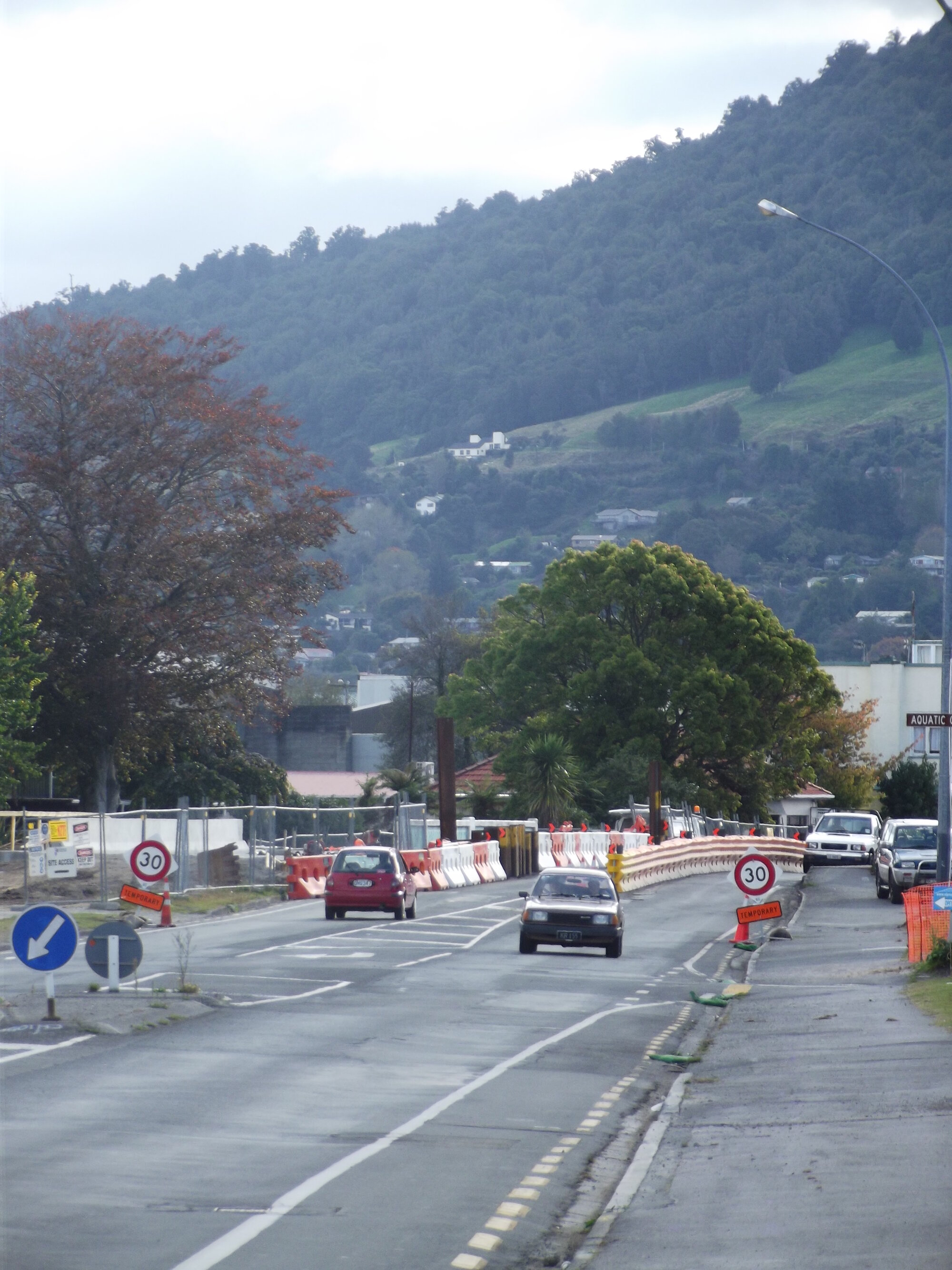 Photograph of Lake Road at the start of the work at the Utuhina Bridge, 2012