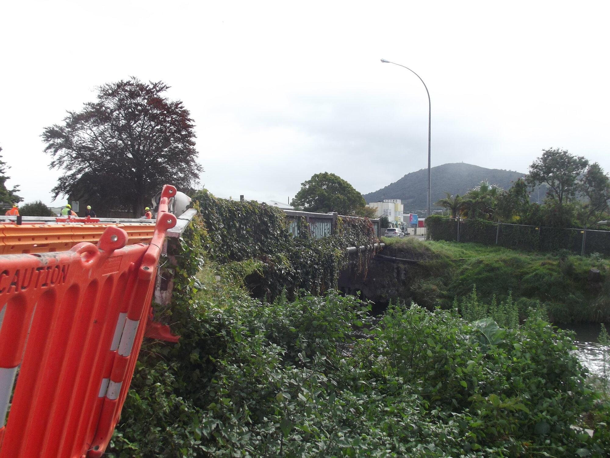 Photograph of the Utuhina Bridge looking towards Lake Road, 2012