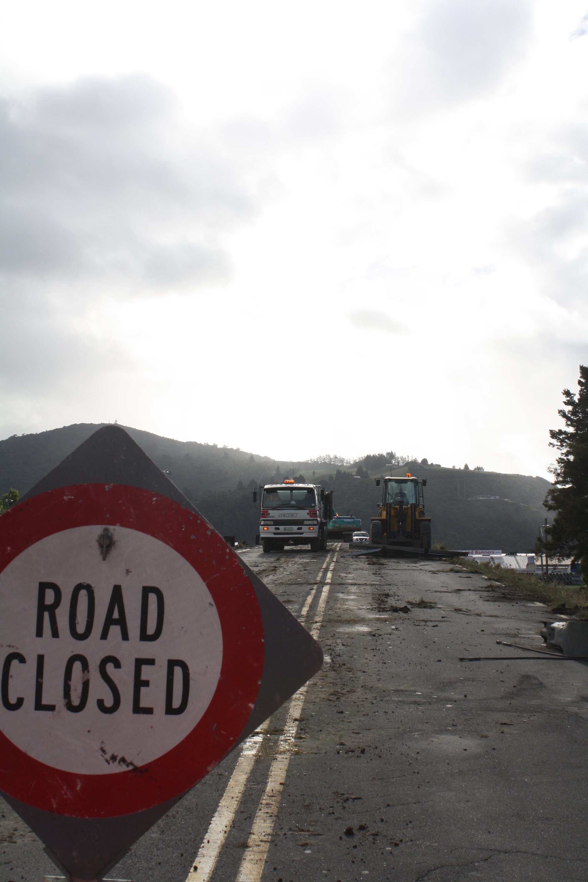 Photograph of Lake Road showing beginning of the old rail bridge, 2012