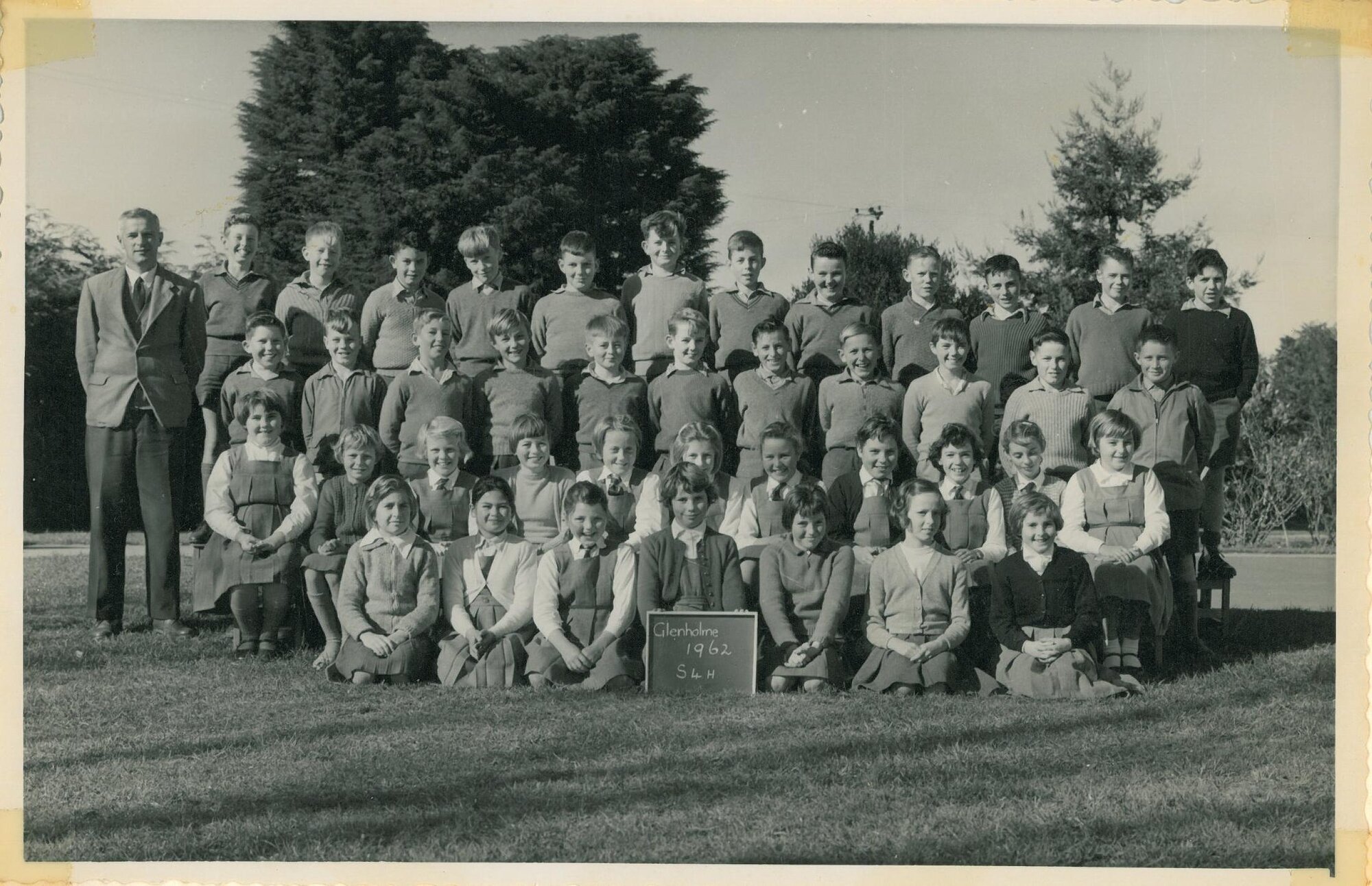 Photograph of Glenholme School Standard 4H