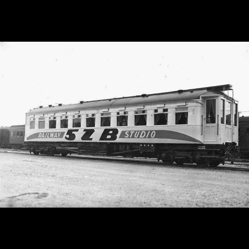 Radio arrives in Rotorua, 1949