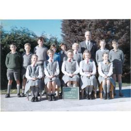 Photograph of the Glenholme School junior committee