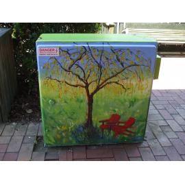 Photograph of a Unison box painted in ca.2017 on the corner of Fenton and Pukuatua Streets