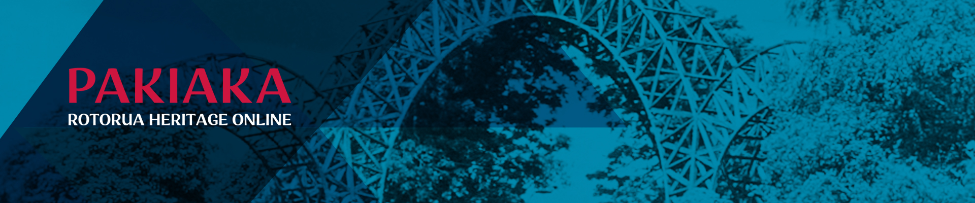 Carousel image of Ms 123/2/66: Black and white printed postcard of  "Entrance, Sanitorium Grounds, Rotorua. N.Z.4150"