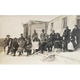 Postcard showing tourist party at Waimangu Accommodation House