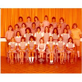 "Sunset Intermediate Room 6 1977"