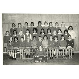 "Sunset Int. 1975 Room 10 F. I"