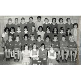 "Sunset Int. 1975 Room 6 F. I"