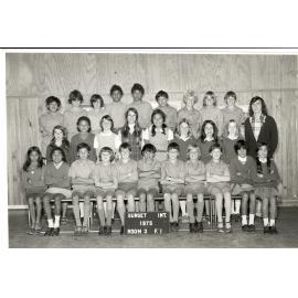 "Sunset Int. 1975 Room 3 F. I"