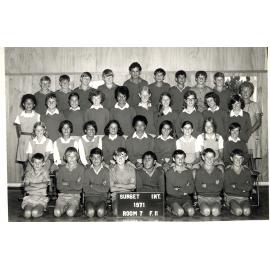 "Sunset Int. 1971 Room 7 F. II"