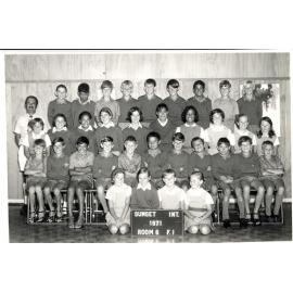 "Sunset Int. 1971 Room 6 F. I"