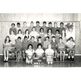 "Sunset Int. 1971 Room 5 F. I"