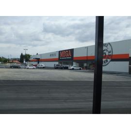 Photograph of the new parking area in front of Mitre 10 Mega